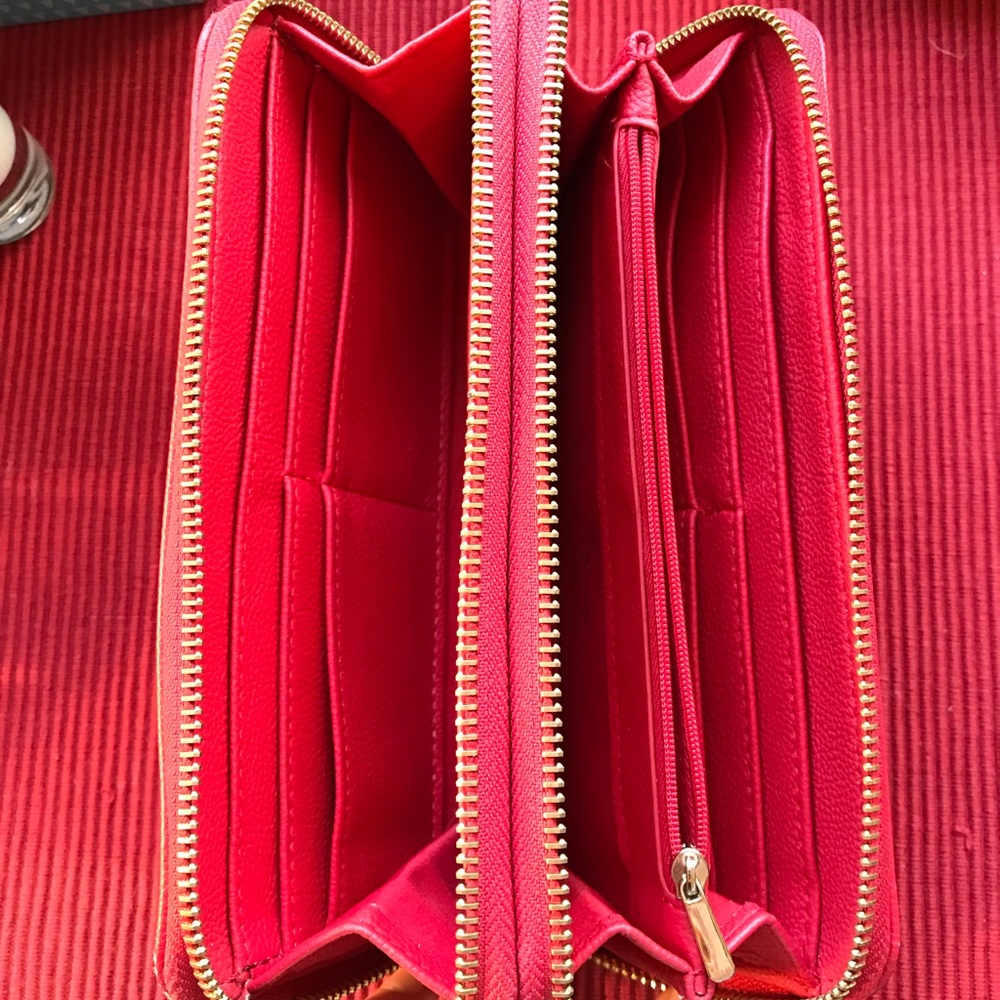 Wristlet wallet